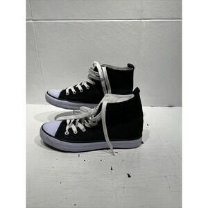 Twisted Slip in & Step Out,Women's size 9 Black/White Sneaker